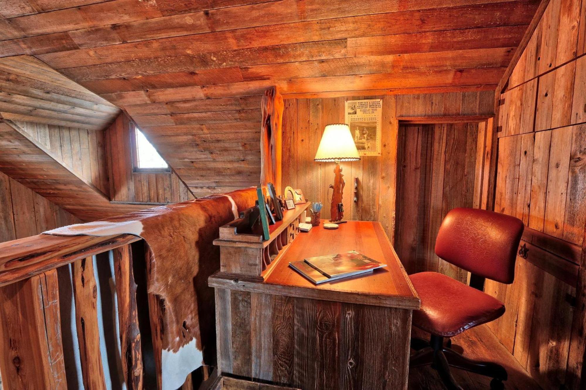 Log Cabin At Old Glory Ranch Wimberley Exteriör bild