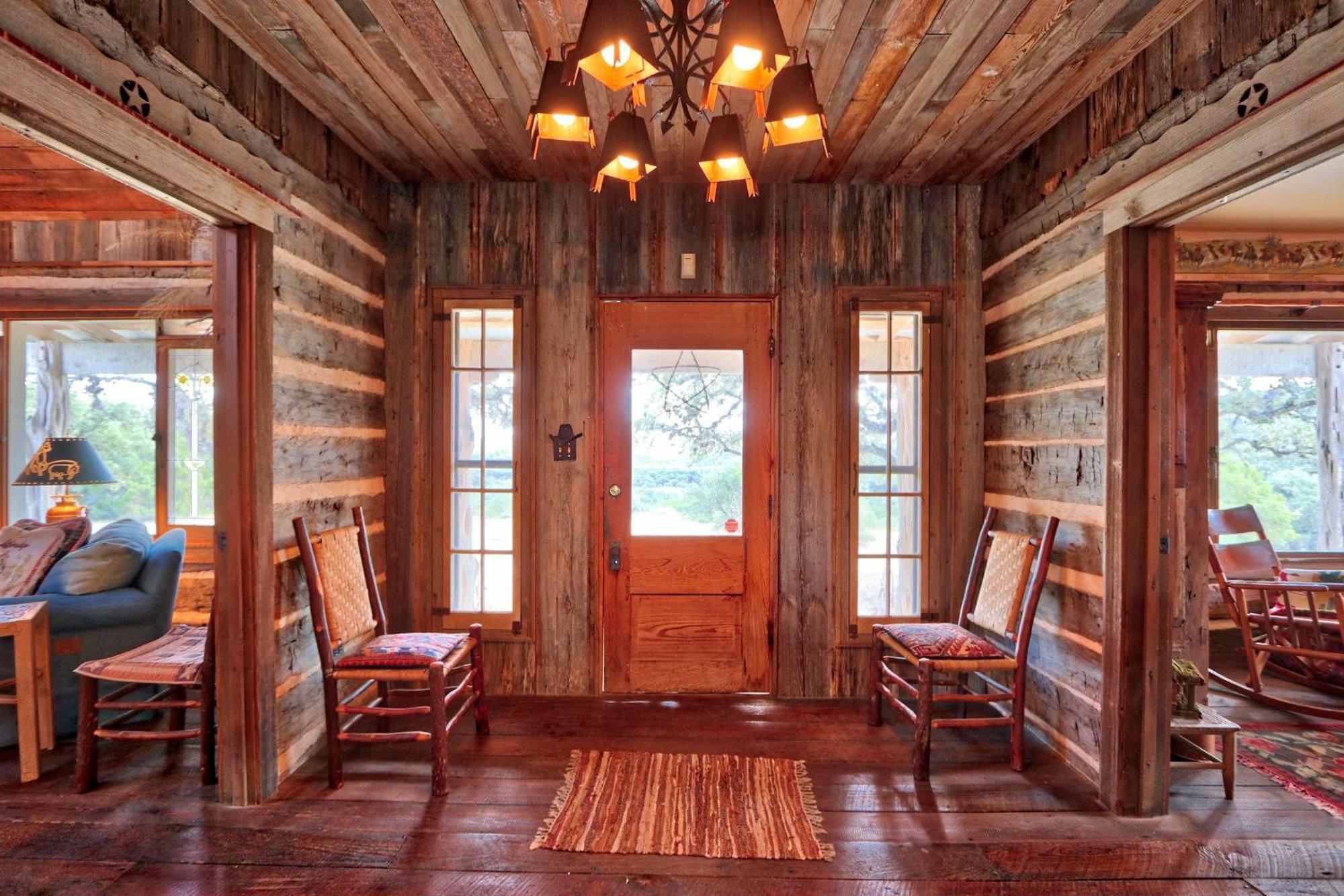 Log Cabin At Old Glory Ranch Wimberley Exteriör bild