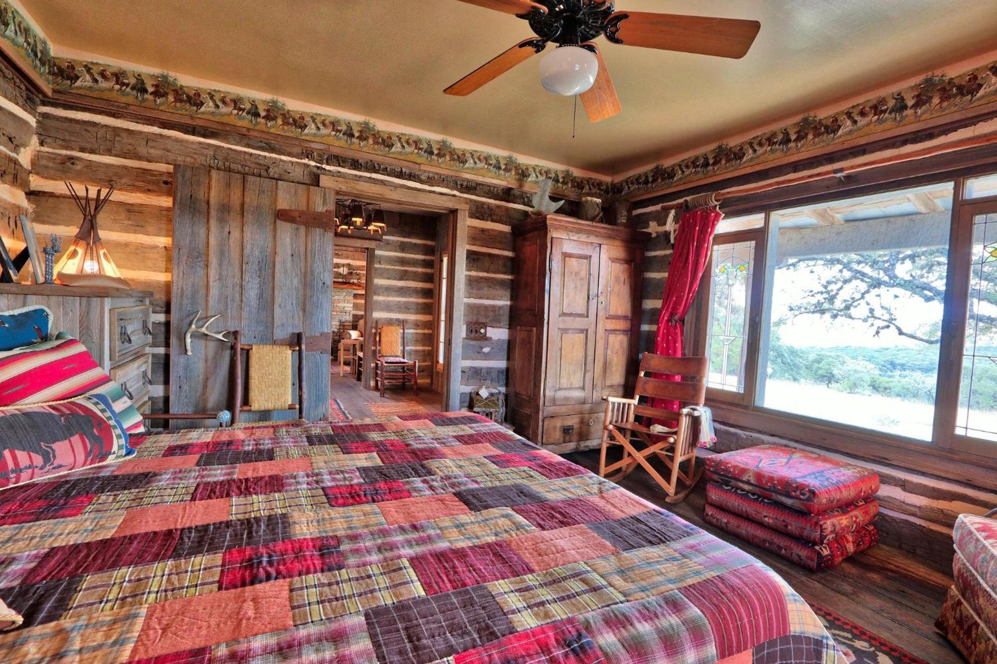 Log Cabin At Old Glory Ranch Wimberley Exteriör bild
