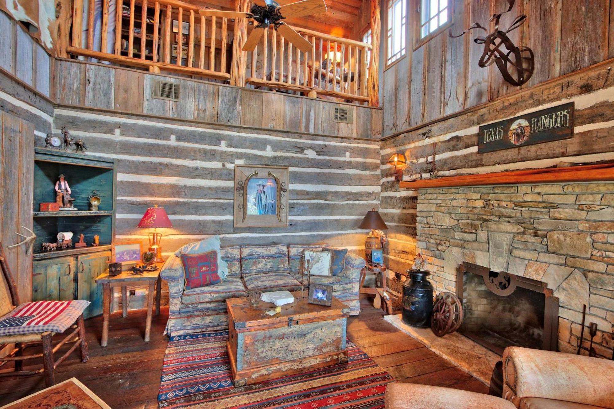 Log Cabin At Old Glory Ranch Wimberley Exteriör bild